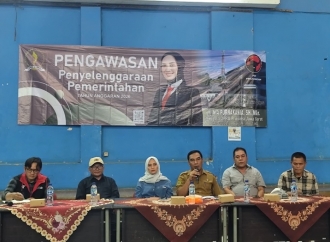 Reses di Mekar Pawitan, Nia Purnakania Tegaskan Pengawasan APBD dan Penguatan UMKM