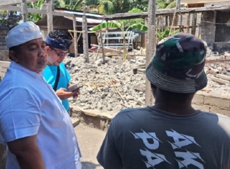Nyoman Parta Salurkan Bantuan Rehabilitasi Rumah Bagi 300 Warga Miskin di Seluruh Bali 