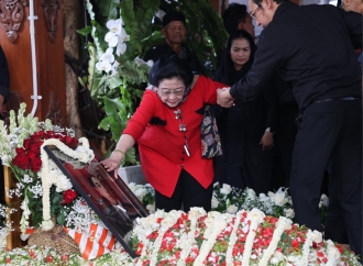 Prosesi Pemakaman Guruh Soekarnoputra