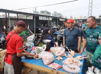 Bekasi Gerakkan Pejabat dan ASN Belanja Ramai-Ramai ke Pasar Rakyat 