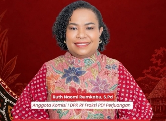 Bukan Sembarang Kain, Ruth Naomi Rumkabu: Batik Identitas Bangsa Indonesia