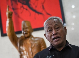 Komarudin Watubun Minta Gibran Mengundurkan Diri Usai Putusan MK