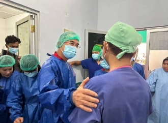Operasi Katarak Gratis dari Rudianto Tjen, Riza Herdavid Ajak Warga Daftar dan Screening