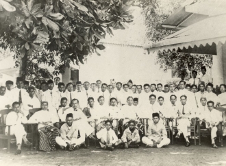 Gedung Bintang Timur 1926: Debat Ideologis di Balik Nama Bahasa Indonesia