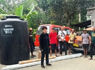 PDI Perjuangan Ambon Bantu Krisis Air Bersih, Ajak Masyarakat Jaga Kelestarian Hutan & Lingkungan