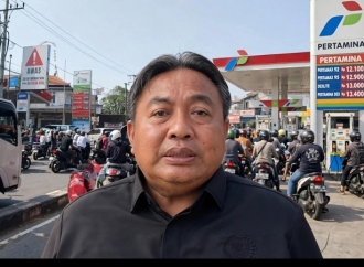 Antrean BBM di Bali Meluas, Nyoman Parta: Pertamina-SPBU Bisa Minta Bantuan TNI-Polri Percepat Pelayanan