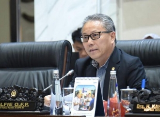 IHSG Anjlok 10,76 Persen, Dolfie Desak OJK dan BEI Perkuat Transparansi Pasar Modal