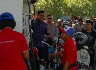 Nyoman Sutjidra Pantau Langsung Penyaluran BBM di Lima SPBU