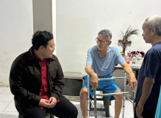 Abraham Garuda Laksono Soroti Akurasi Data Bansos saat Tinjau Rumah Roboh Warga Kelapa Dua