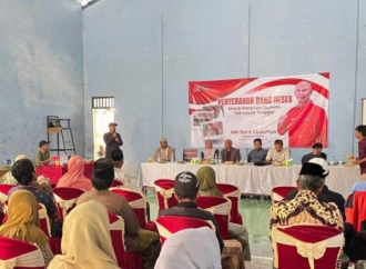 Said Abdullah Salurkan Rp575 Juta untuk Renovasi 25 Rumah Warga di Pulau Raas