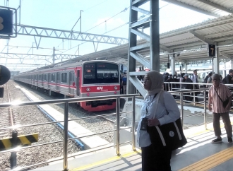 Sentil Operator Commuter Line, Legislator PDI Perjuangan: "Jangan Bikin Pengumuman Pas Warga Tidur!"