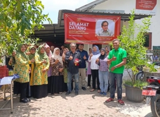 Totok Hedi Santosa Serahkan Bantuan TJSL Pegadaian Untuk KWT Kartini Kalongan di Sleman