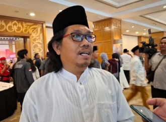 Buleks Minta Pemkot Surabaya Tindak Tegas Provider Pelanggar Kabel Utilitas 