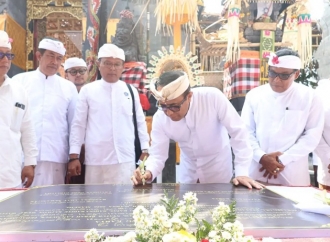 Jaya Negara: Upacara Suci Keagamaan Pererat Rasa Persatuan Antarwarga