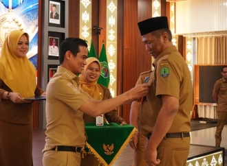 Apresiasi Pengabdian, Bupati Nunukan Serahkan Satyalancana Karya Satya Kepada 204 ASN