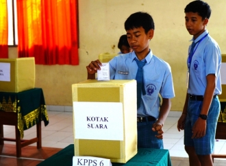 Bupati Sanjaya Apresiasi Nyoblos Serentak Pemilos di Tabanan