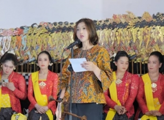 Gelar Wayang Kulit di Magelang, Vita Ervina Gelar Sosialisasi Program KB dan Kebudayaan