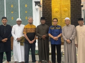 Rokhmin Dahuri Teguhkan Nilai Spiritual di Masjid Raya Baiturrahman
