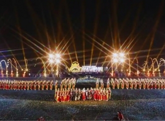 Bupati Ipuk Targetkan Gandrung Sewu 2026 Memikat Bagi Generasi Muda