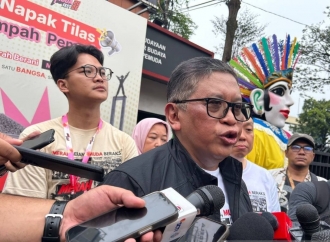 Hasto Pertanyakan Legitimasi Gibran Akibat Akrobat Hukum dan Nepotisme Kekuasaan
