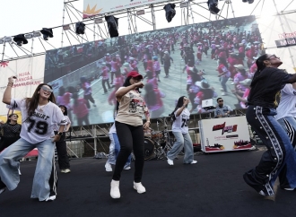 MY Esti Wijayati Apresiasi Antusiasme Warga di Merah Muda Fest, Ajak Anak Muda Jaga Persatuan