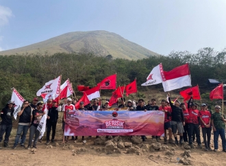 DPC PDI Perjuangan Kabupaten Mojokerto Gelar Aksi 'Baper di Gunung' Peringati Sumpah Pemuda