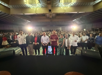 Tom Lembong Kritisi Paradigma Sukses yang Berorientasi Kekayaan, Desak Ekonomi Berpihak pada Penciptaan Lapangan Kerja