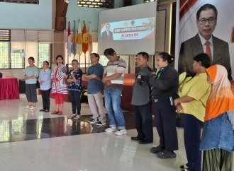 Air Mata Perjuangan Wahyuni: Dari Ojol Pembawa Anak Hingga Adik-Adik Kuliah Gratis Berkat Kepedulian Sofyan Tan