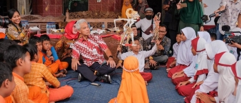 https://img.gesuri.id/crop/350x150/content/2023/09/25/152739/ganjar-miliki-harapan-besar-masa-depan-indonesia-yang-berkepribadian-dalam-kebudayaan-GwbCvWihKA.jpg