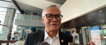 https://img.gesuri.id/crop/350x150/content/2025/07/17/217773/aria-bima-ingatkan-jokowi-jangan-sampaikan-hal-personal-terkait-ijazah-palsu-dan-pemakzulan-gibran-qecv2TaDiS.jpg