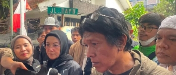 https://img.gesuri.id/crop/350x150/content/2025/08/31/222209/kata-adian-napitupulu-soal-anggota-dpr-yang-tak-temui-demonstran-pHjW9UwVE5.jpg