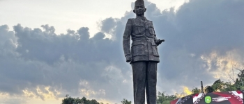 https://img.gesuri.id/crop/350x150/content/2026/01/29/239305/patung-bung-karno-di-sanga-sanga-diresmikan-ananda-moeis-pengingat-sejarah-bangsa-nzJJOylzxw.jpg