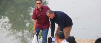 https://img.gesuri.id/crop/350x150/content/2026/07/07/250317/sekjen-pdi-perjuangan-tebar-10-ribu-ikan-di-bekasi-istimewakan-tradisi-merawat-pertiwi-nGatU3ToL6.jpeg