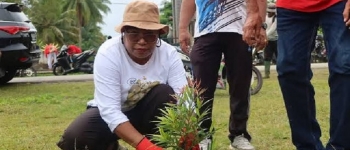 https://img.gesuri.id/crop/350x150/content/2026/07/10/250597/bulan-bung-karno-ruth-naomi-rumkabu-bersama-masyarakat-bersihkan-lingkungan-di-taman-ikonik-5yQEc0oUaV.jpg