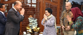 https://img.gesuri.id/crop/350x150/content/2026/07/28/252199/tertarik-ideologi-pancasila-deputi-pm-kamboja-hun-many-berdialog-dengan-megawati-soekarnoputri-r0JlPQAOpU.jpg