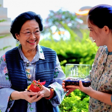 Bersama Foodblogger Dianxi Xiaoge, Megawati Nikmati Makanan Khas Tradisional Yunnan