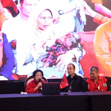 Dialog dengan Warga Terdampak Bencana, Megawati Pantau Kondisi Pendidikan Anak di Aceh