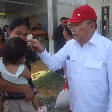 Tuntaskan Reses, Cornelis Tekankan Generasi Dayak Harus Pintar dan Sehat