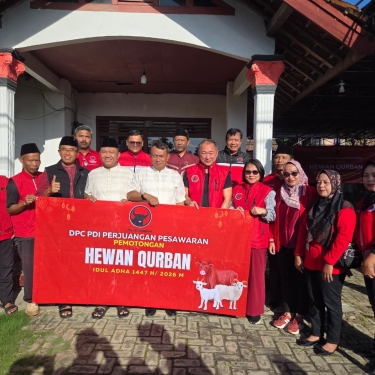 Aria Guna Pimpin Pemotongan Kurban PDIP Pesawaran dan Tegaskan Komitmen Hadir untuk Rakyat
