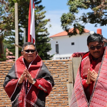 Hasto dan Djarot Groundbreaking Kantor DPC PDI Perjuangan Samosir, Ingatkan Option For and With The Poor