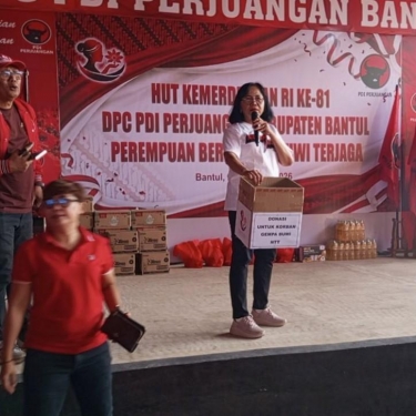 Srikandi PDI Perjuangan Bantul Gelar Jalan Sehat dan Penggalangan Donasi Bencana Untuk Korban Gempa di NTT​​​​​​​