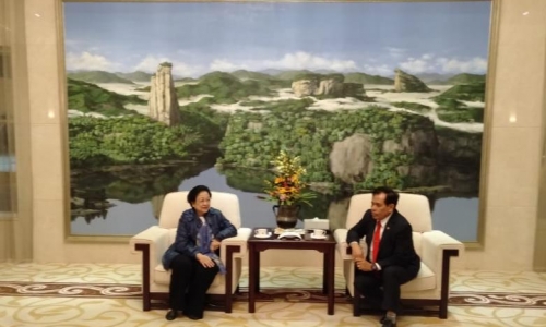 Megawati Terima Doktor Honoris Causa di Tiongkok