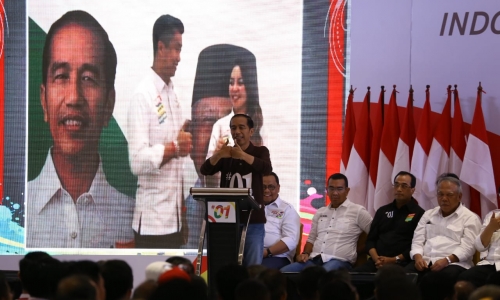 Jokowi Jalan Sehat di Sumatera Selatan