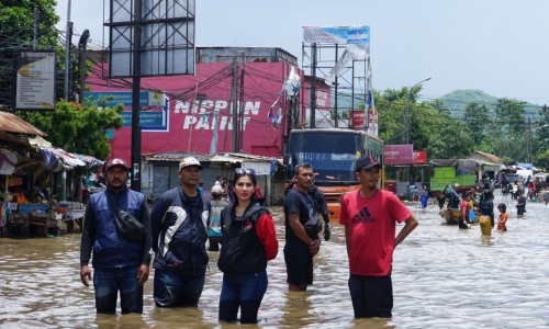 Anggota DPRD Angie Natesha Tinjau Lokasi Banjir di Dayeuhkolot, Dorong Solusi Nyata