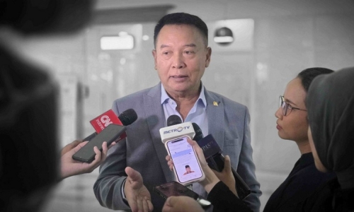 TB Hasanuddin Desak Pemerintah Transparan Soal Kerja Sama Pengelolaan Data dengan AS