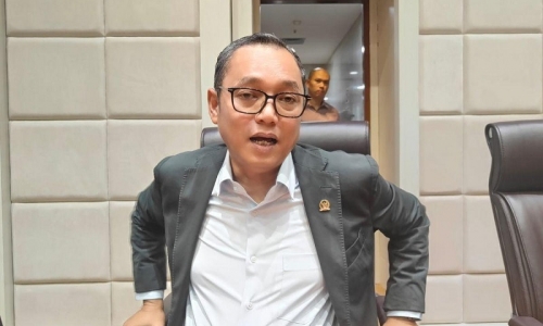 Deddy Sitorus Minta Nusron Wahid Jelaskan Soal Proyek Tanggul Beton di Cilincing