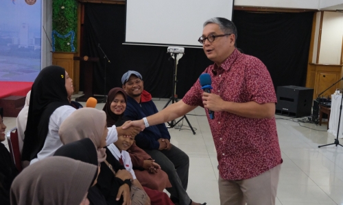 Diundang Bimtek Medsos Putra Nababan, Ibu Dorin Berhasil Raup Omset Puluhan Juta dari Bisnis Produk Kecantikan
