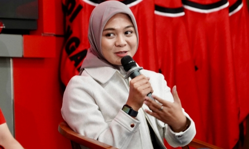 Hawra Insiyyah Tustari: Anak Muda Harus Kritis, Bukan Apatis 