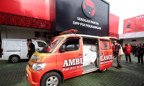 Hasto: Misi Ambulans Ini Digerakkan oleh Hati Nurani