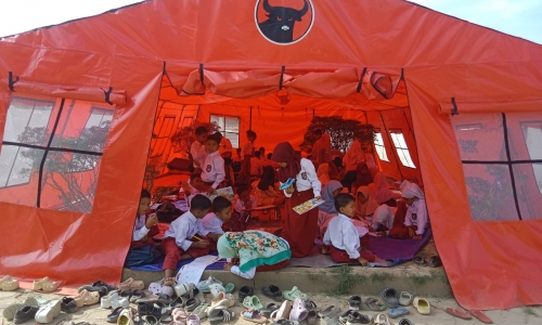 Sekolah Perjuangan Hadir, Siswa Tanah Jambo Aye Kembali Belajar dengan Ceria